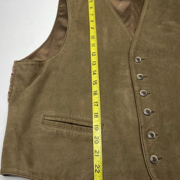 Eddie Bauer Men’s Brown Leather Vest LG Pockets Back Buckle Button Front - Picture 10 of 15